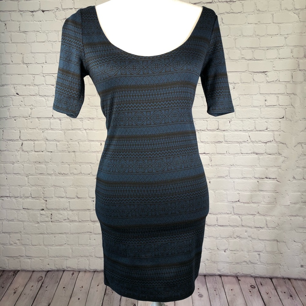Xhilaration navy blue and black bodycon dress